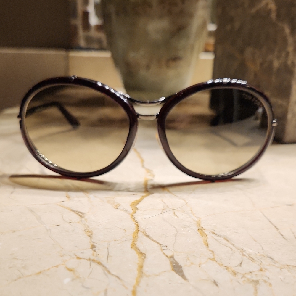 Tom Ford Elegant Dark Brown Sunglasses